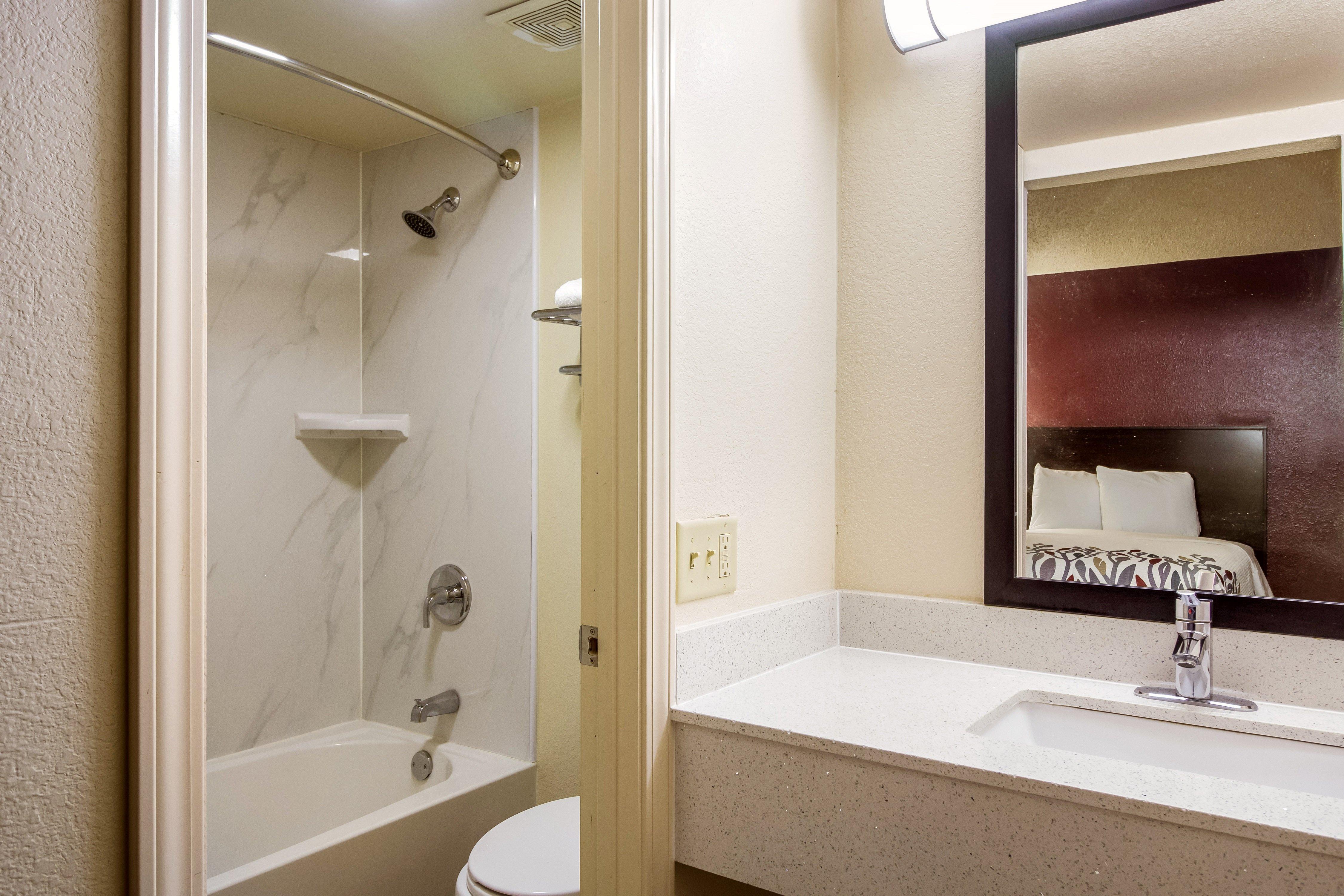 Red Roof Inn Houston East I-10 מראה חיצוני תמונה