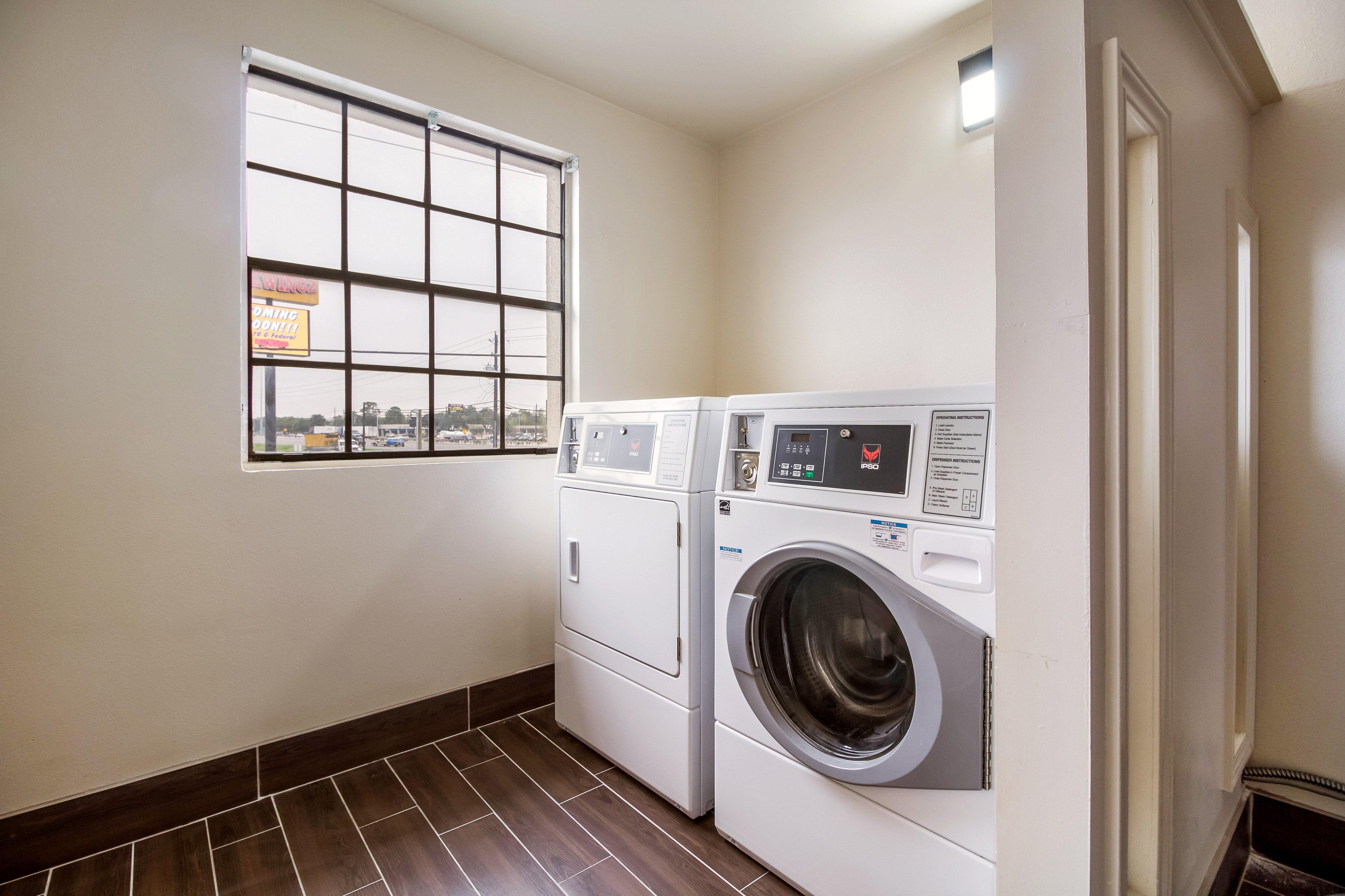 Red Roof Inn Houston East I-10 מראה חיצוני תמונה