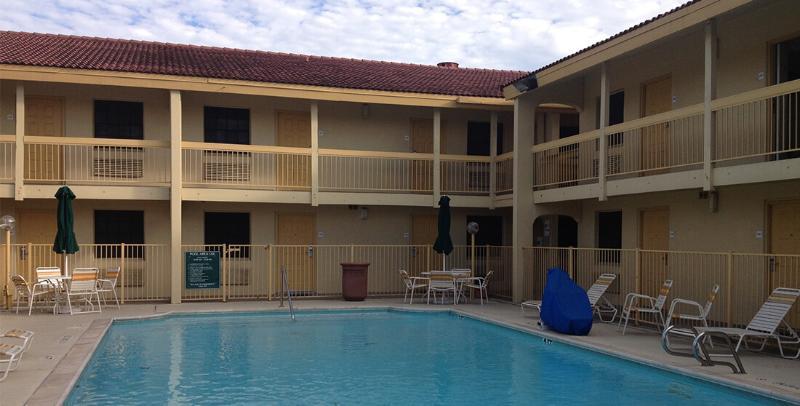 Red Roof Inn Houston East I-10 מראה חיצוני תמונה