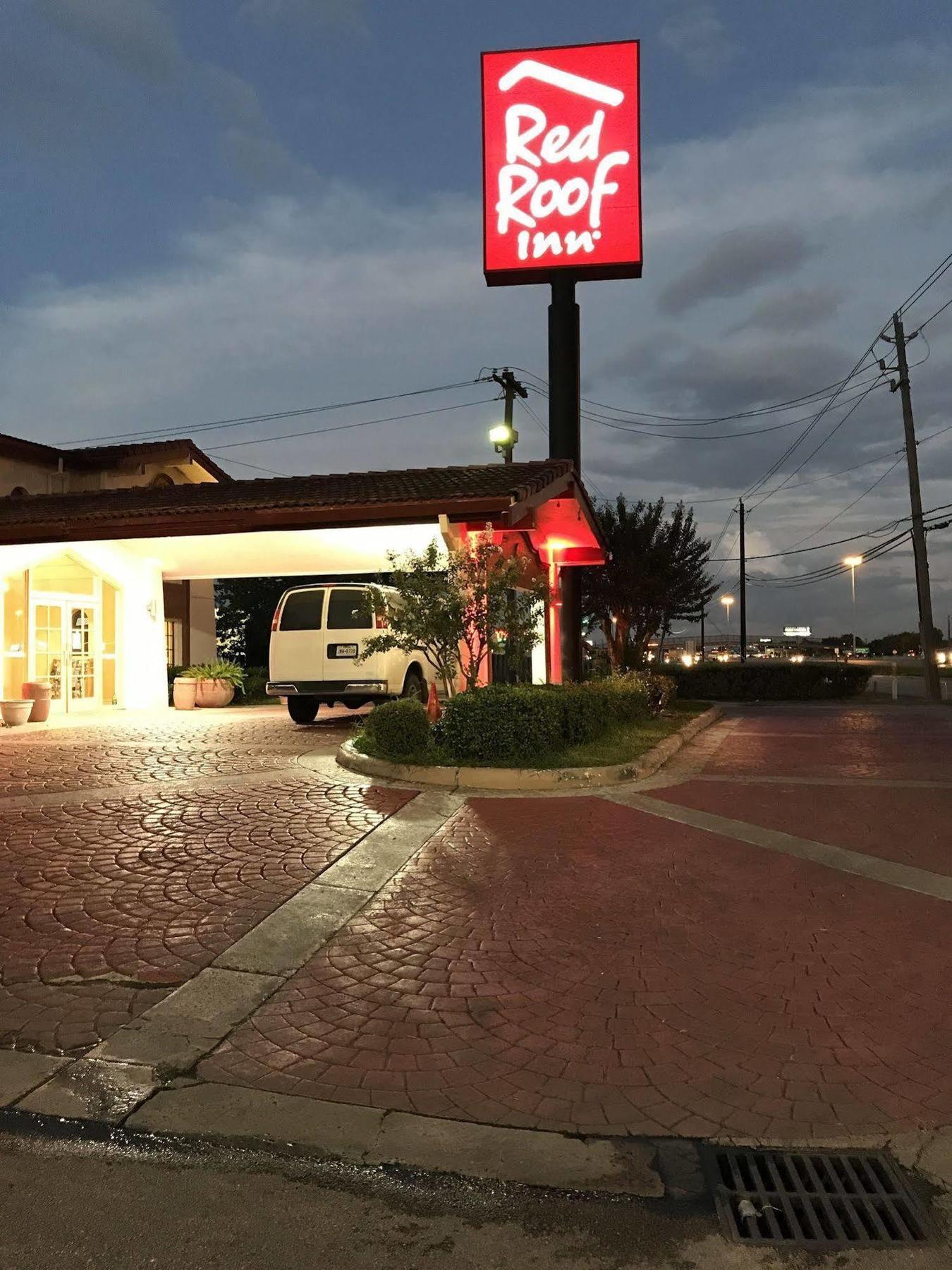 Red Roof Inn Houston East I-10 מראה חיצוני תמונה